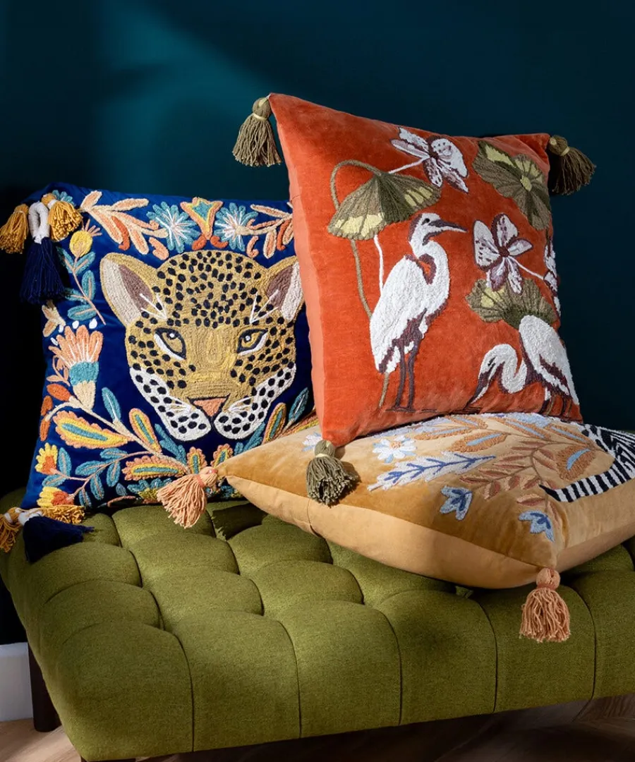 a_herons_haven_cushion_4.webp Best Sale Joe Browns A Herons Haven Cushion Coral
