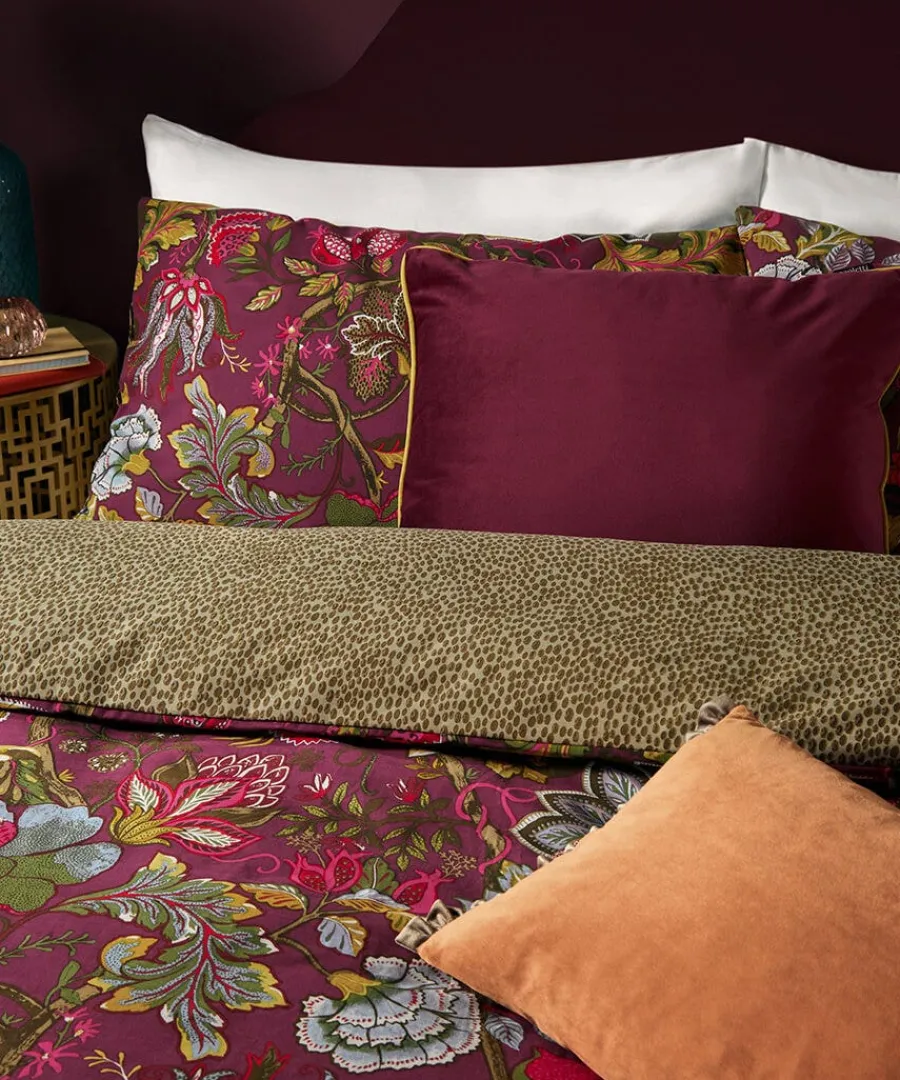 cerise_savanna_leopard_fl_0.webp Cheap Joe Browns Savanna Leopard Florals Cotton Slub Reversible Duvet Set Cerise