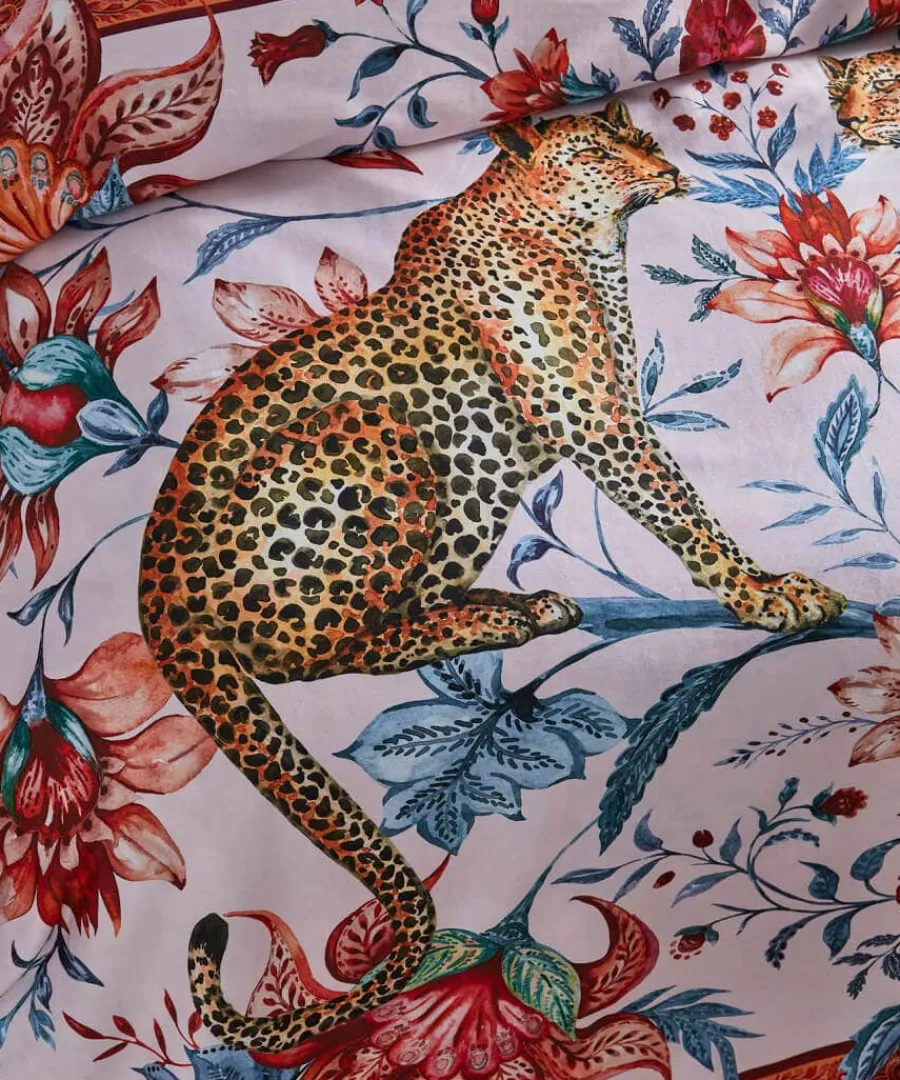 luxe_leopard_floral_rever_4-1.webp Discount Joe Browns Luxe Leopard Floral Reversible Duvet Set Pink